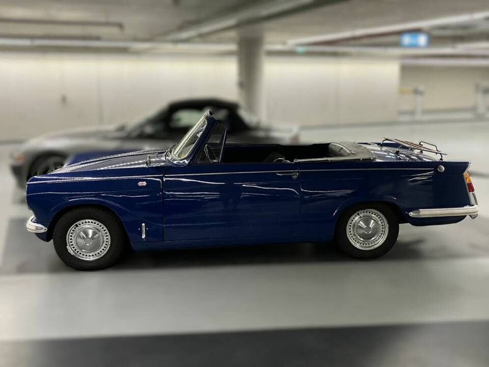 Image 4/8 de Triumph Herald 1200 (1970)