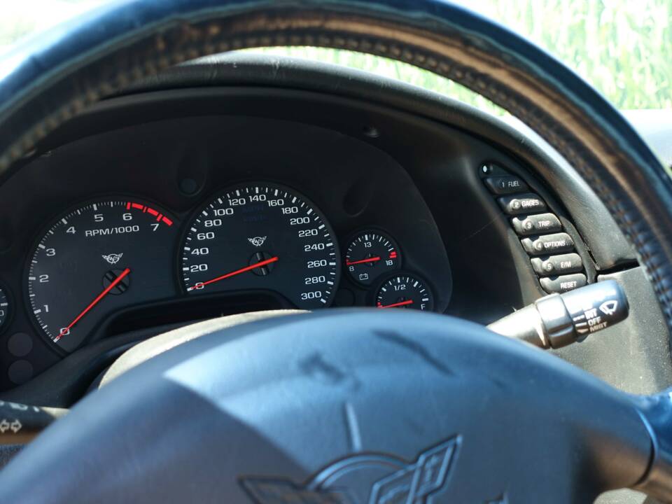 Immagine 9/26 di Chevrolet Corvette (2002)