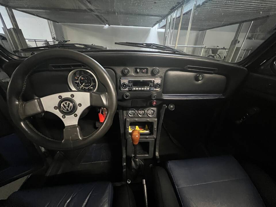 Image 17/63 of Volkswagen Beetle 1302 LS (1971)