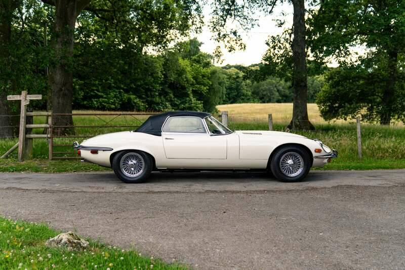 Bild 17/50 von Jaguar E-Type V12 (1971)