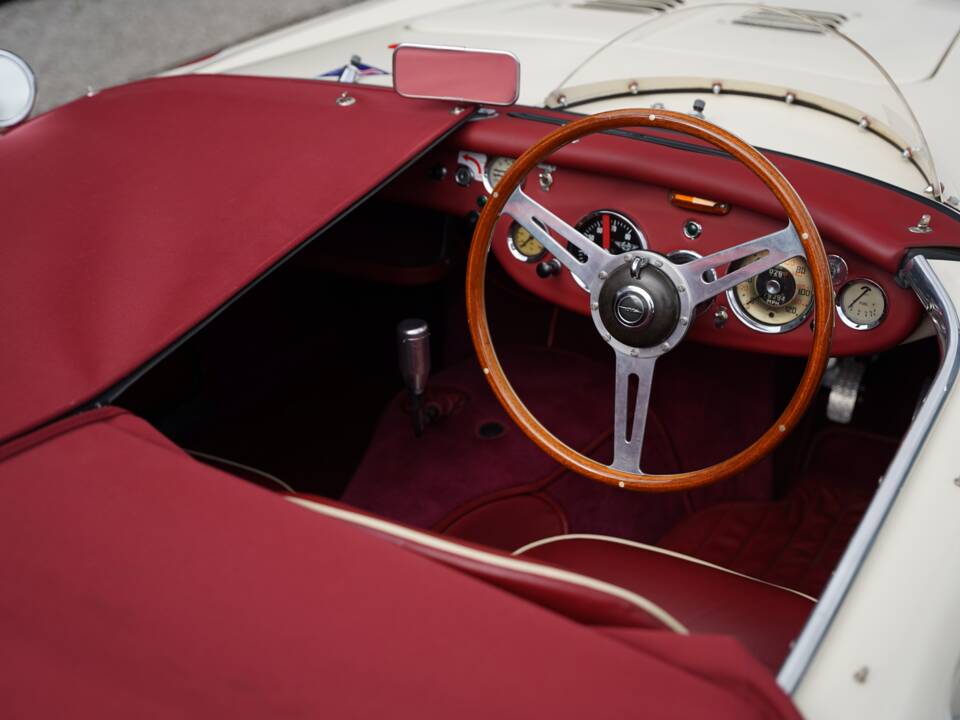 Image 12/50 of Austin-Healey 100&#x2F;6 (BN6) (1958)