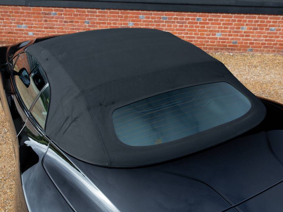 Immagine 11/72 di Aston Martin Vanquish Volante (2016)