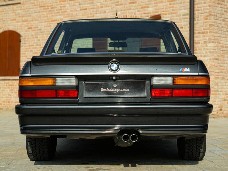 Immagine 15/50 di BMW M 535i (1985)