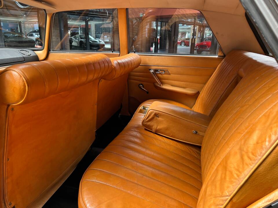 Image 19/34 de Peugeot 404 (1962)