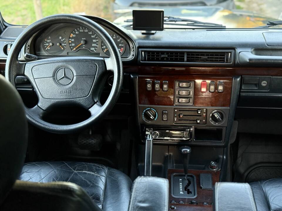Afbeelding 2/8 van Mercedes-Benz G 320 (SWB) (1997)