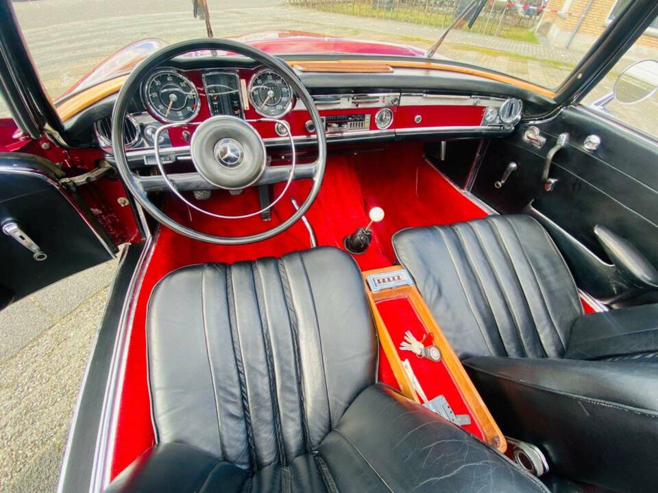 Immagine 40/50 di Mercedes-Benz 230 SL (1966)