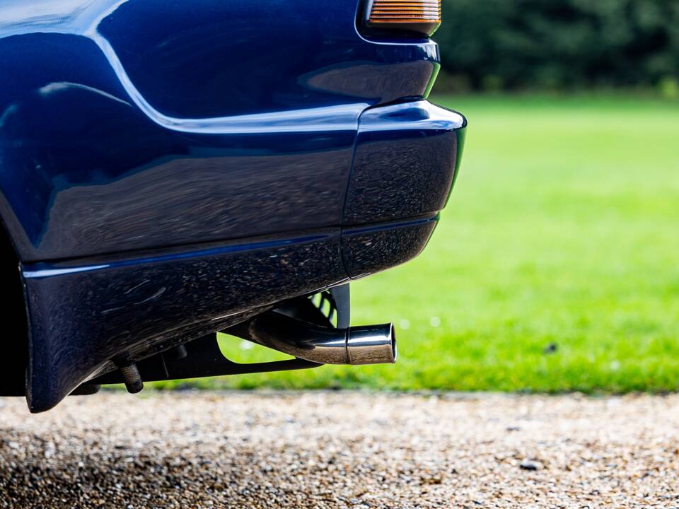 Image 38/50 of Aston Martin Virage Volante (1997)