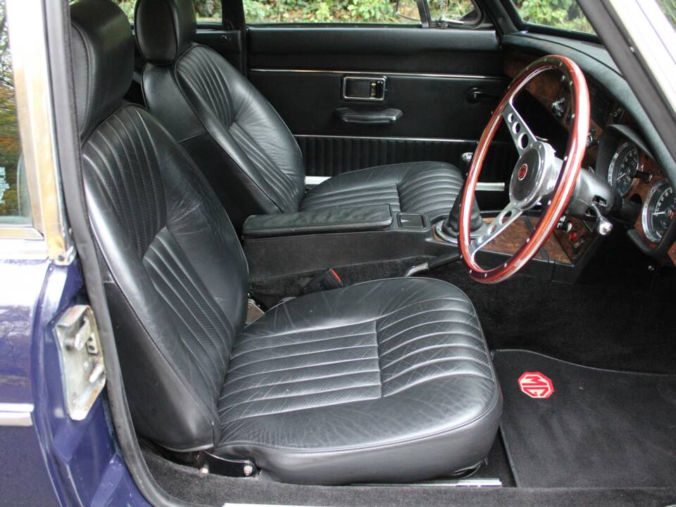 Bild 9/16 von MG MGB GT (1974)
