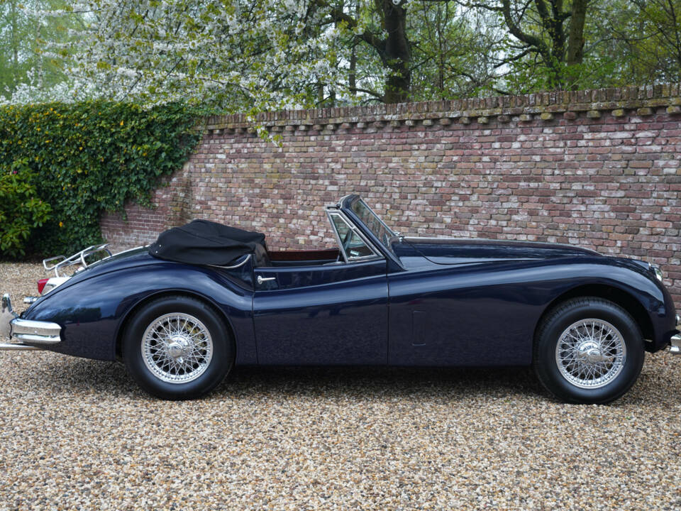 Bild 49/50 von Jaguar XK 140 SE DHC (1956)
