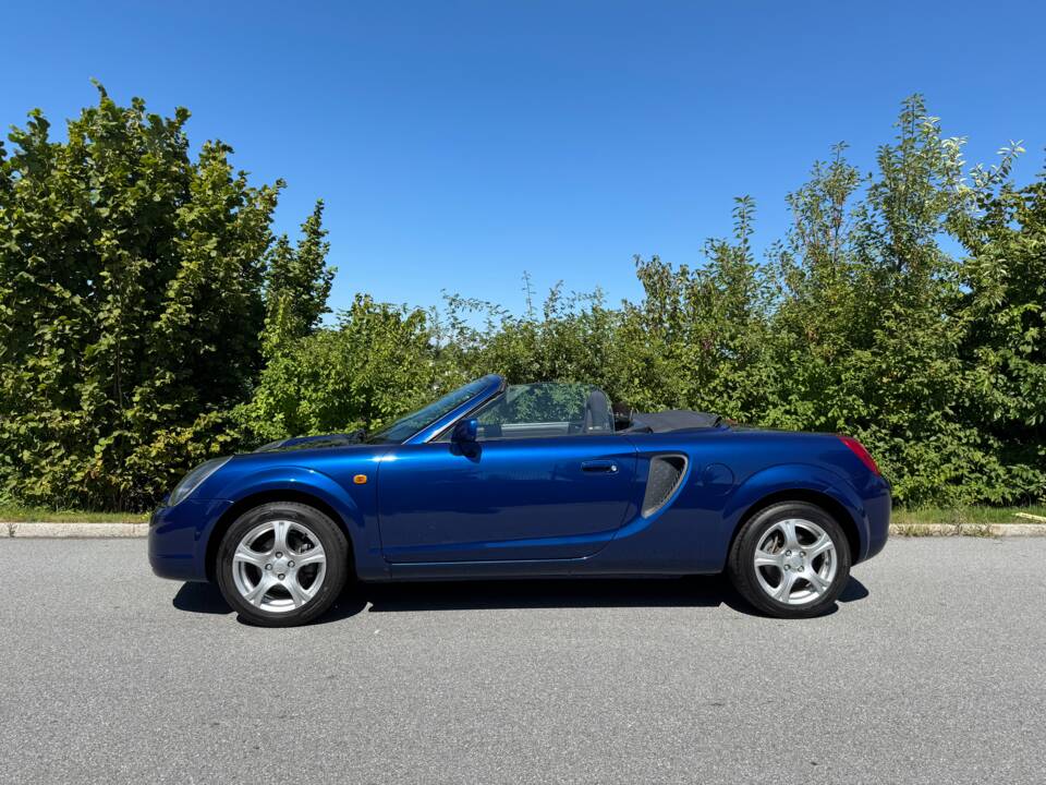 Image 14/23 de Toyota MR2 (2000)