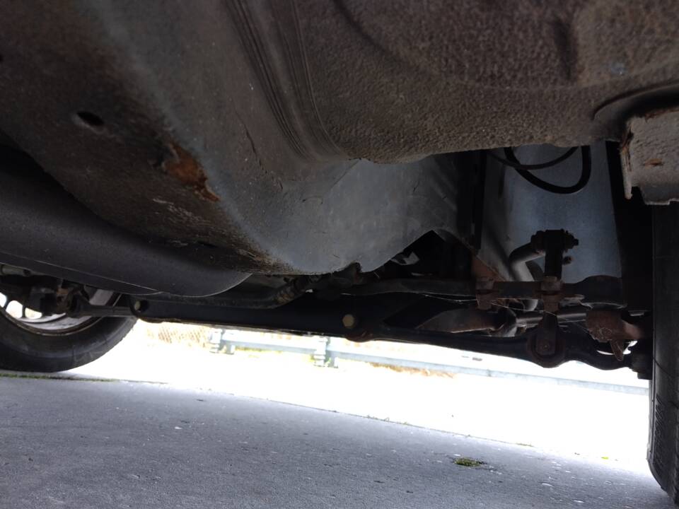 Bild 26/113 von BMW 735i (1986)