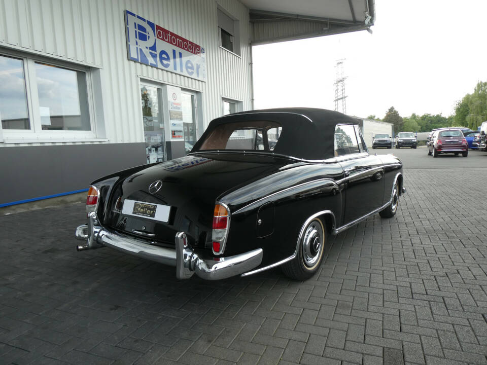 Imagen 4/24 de Mercedes-Benz 220 SE Cabriolet (1959)