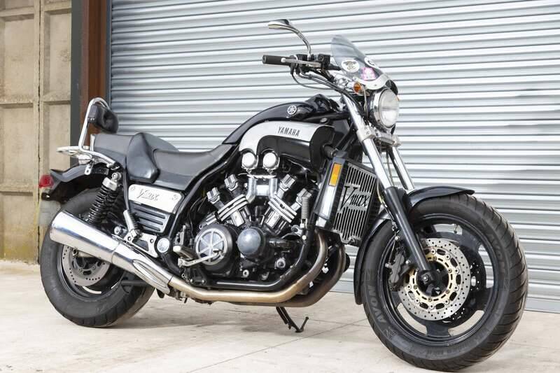 Image 23/37 of Yamaha V-Max 1200 (2000)