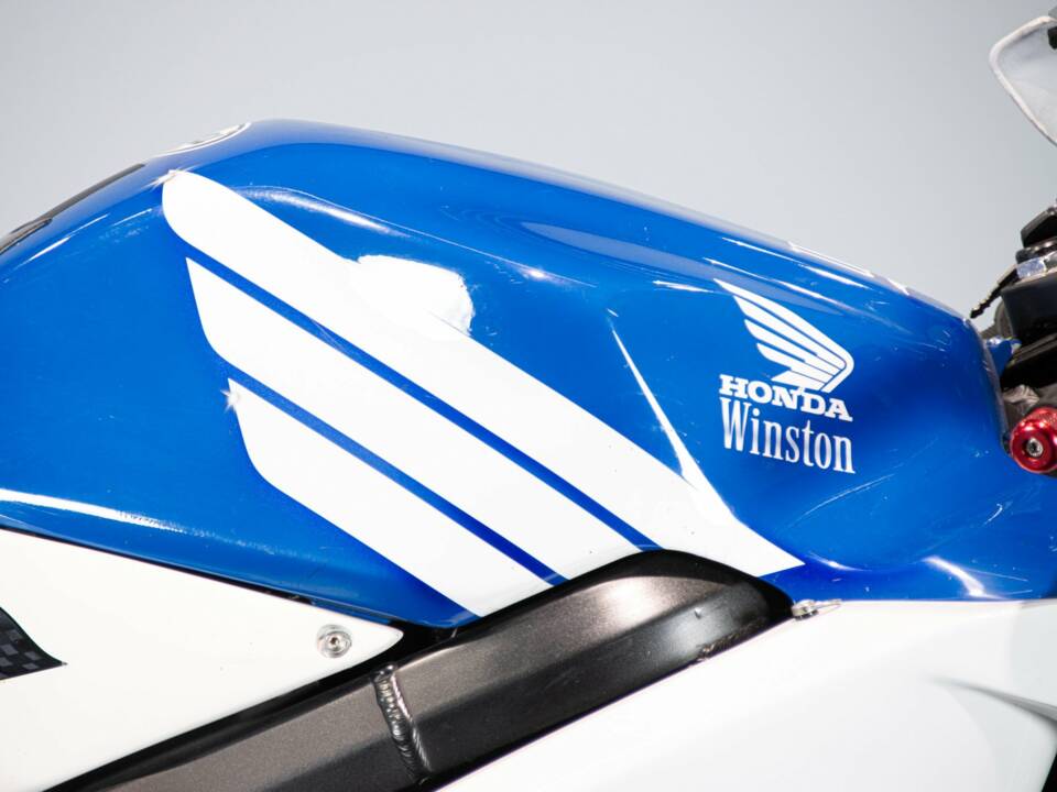 Image 29/50 de Honda DUMMY (2004)