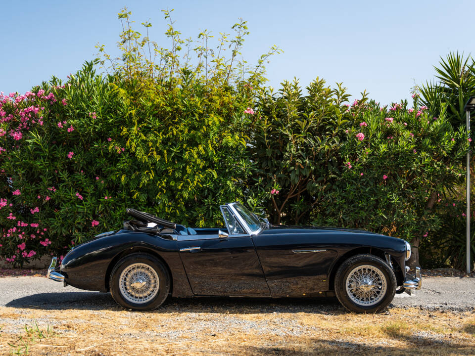 Image 3/17 of Austin-Healey 3000 Mk II (BJ7) (1963)