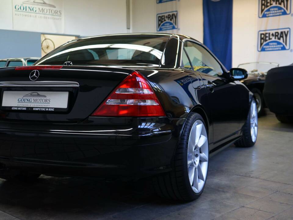 Image 13/48 of Mercedes-Benz SLK 230 Kompressor (2003)