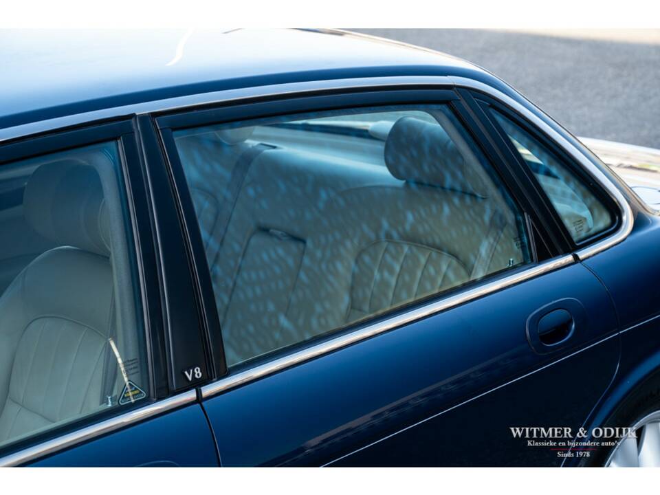 Bild 24/34 von Jaguar XJ 8 4.0 Executive (1999)