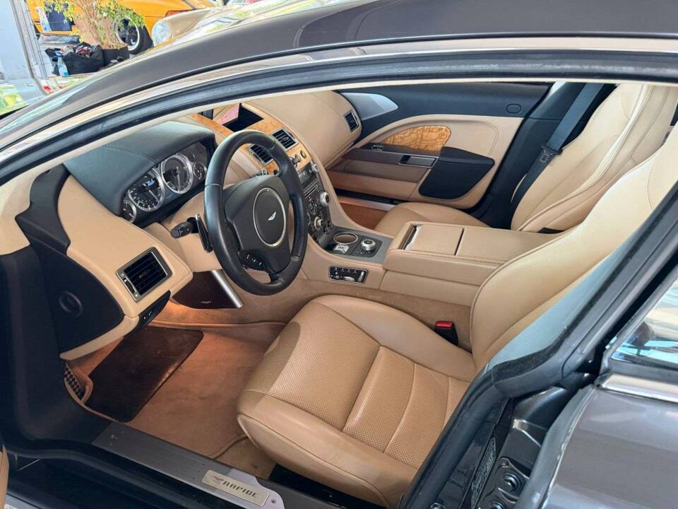 Bild 34/37 von Aston Martin Rapide (2010)