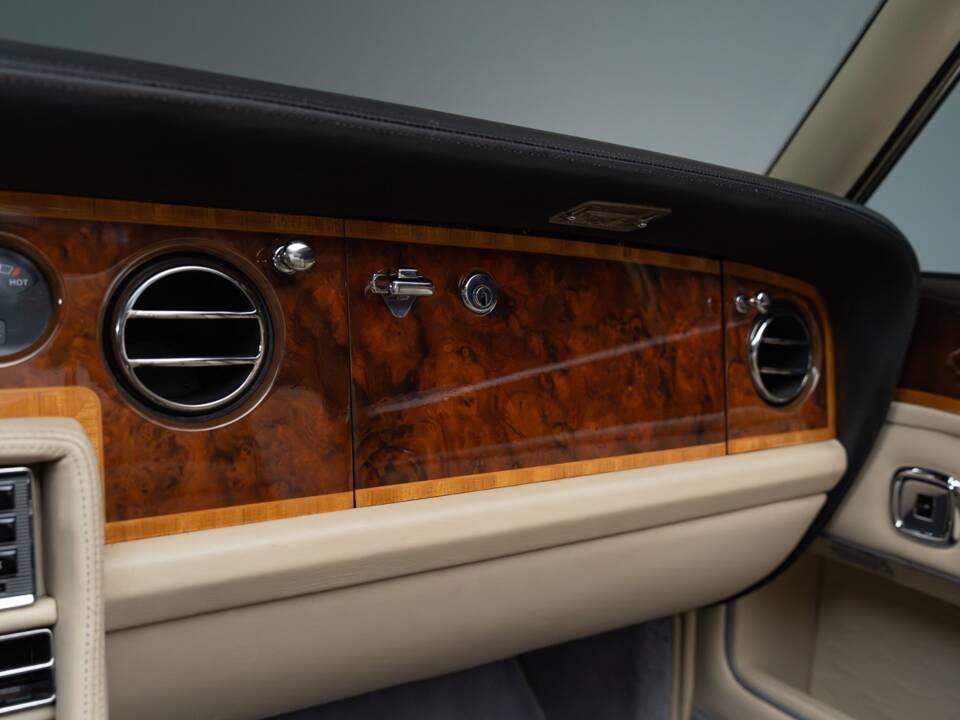 Image 42/46 de Bentley Continental (1994)