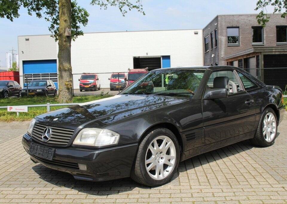 Image 1/8 of Mercedes-Benz 300 SL (1991)