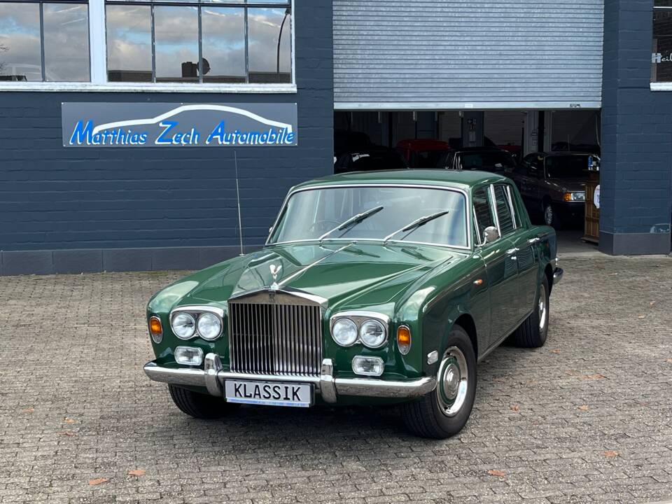 Bild 2/100 von Rolls-Royce Silver Shadow I (1974)