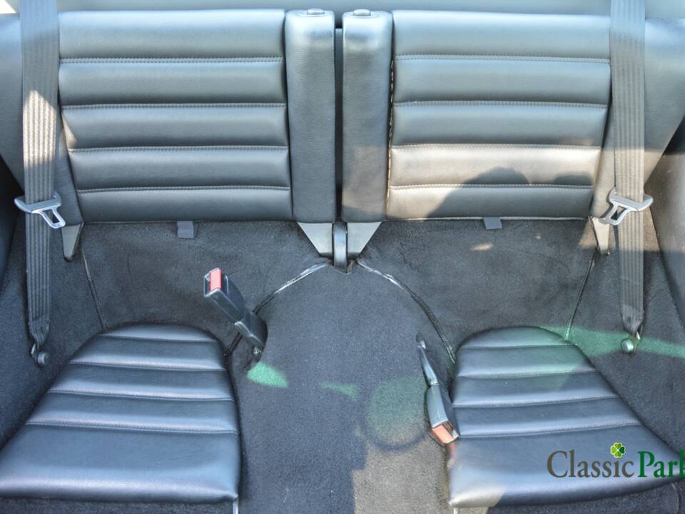 Image 26/50 de Porsche 911 Carrera 2 (1991)