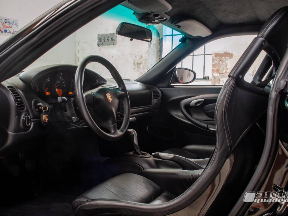 Image 8/13 de Porsche 911 GT3 (2004)