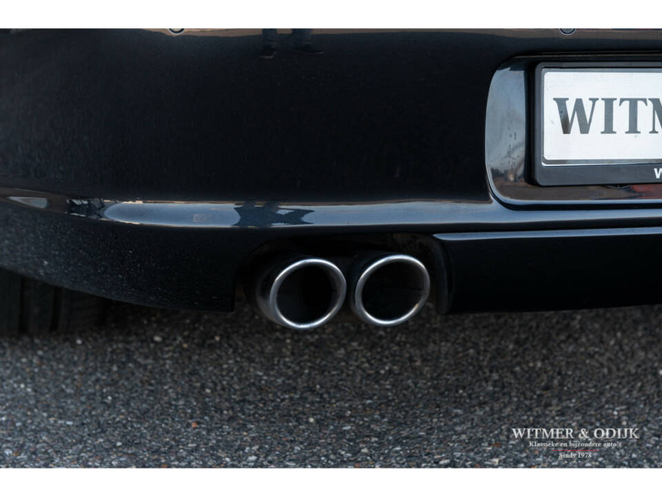 Image 28/34 of Porsche 911 Carrera S (2005)