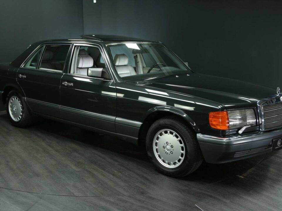 Image 8/30 of Mercedes-Benz 560 SEL (1989)