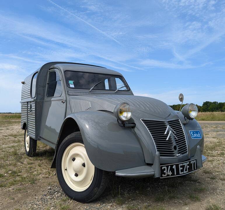 Image 3/8 de Citroën AZU (1958)