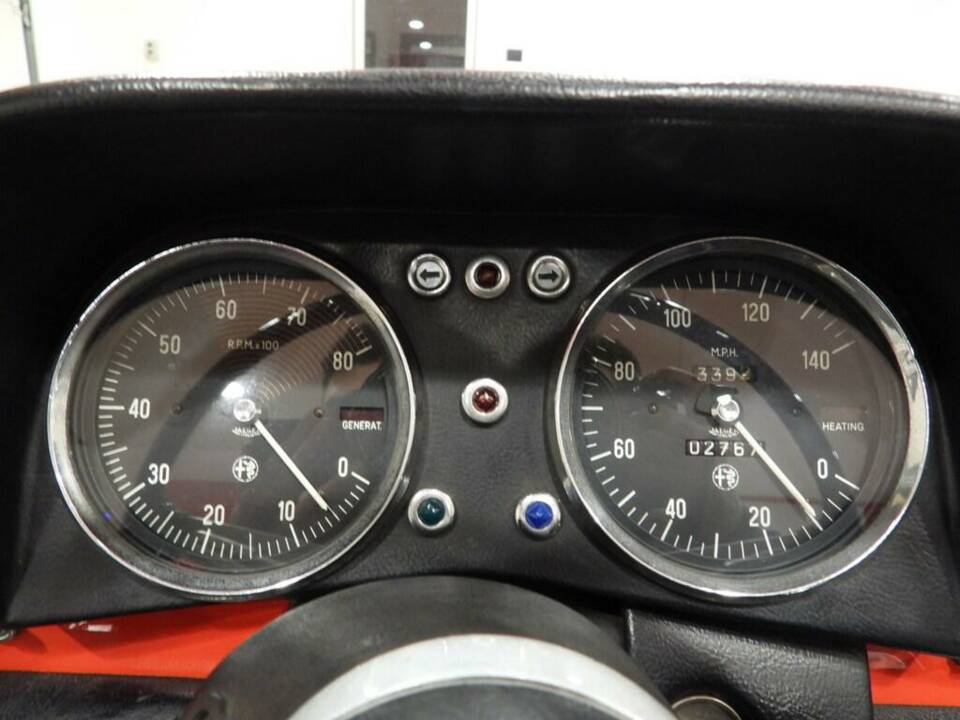 Image 7/15 de Alfa Romeo 1750 Spider Veloce (1969)