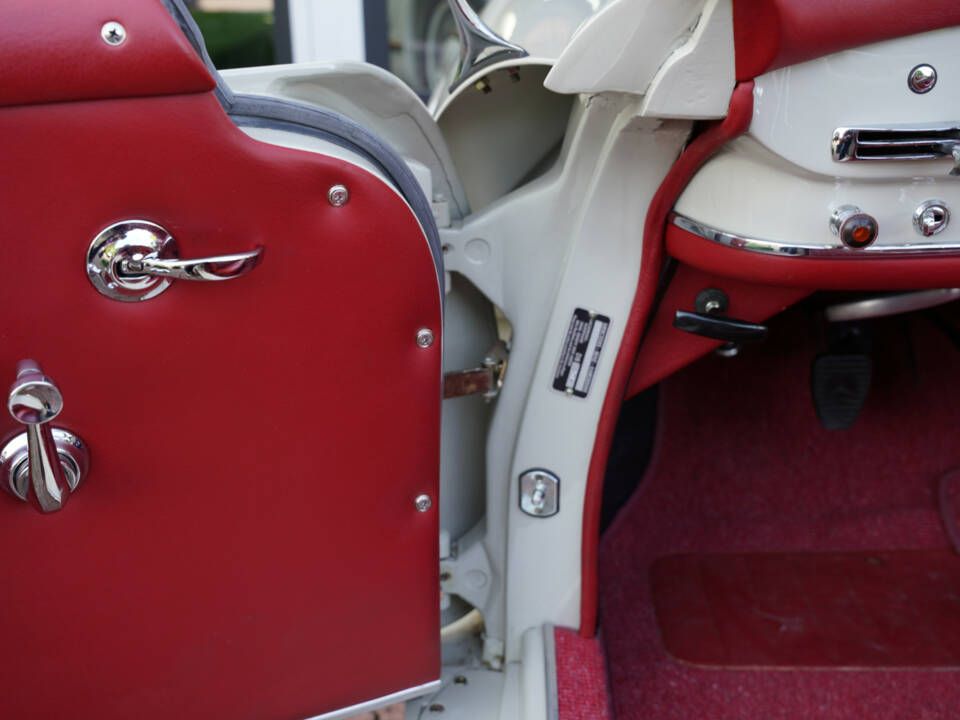 Image 35/50 of Mercedes-Benz 190 SL (1962)