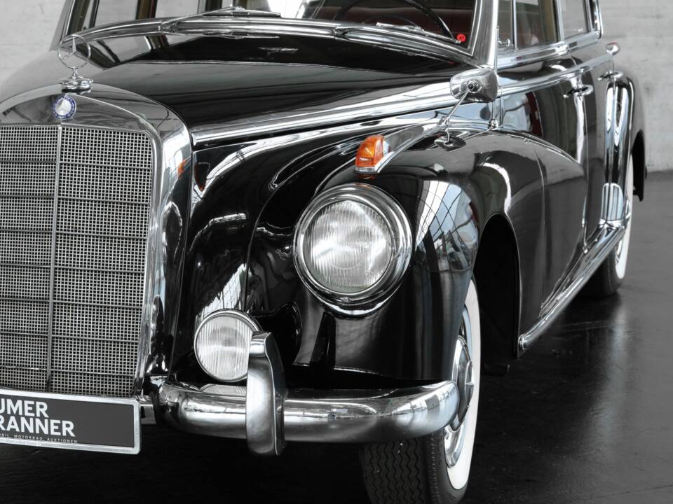 Image 12/50 de Mercedes-Benz 300 c (1956)