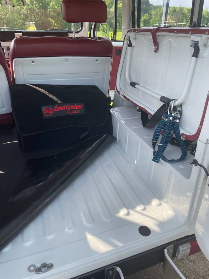 Bild 12/55 von Toyota Land Cruiser FJ 40 (1982)