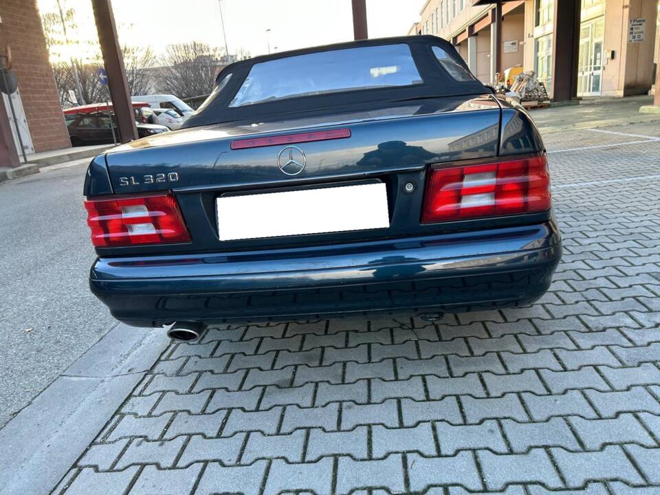 Image 4/6 of Mercedes-Benz SL 320 (2001)