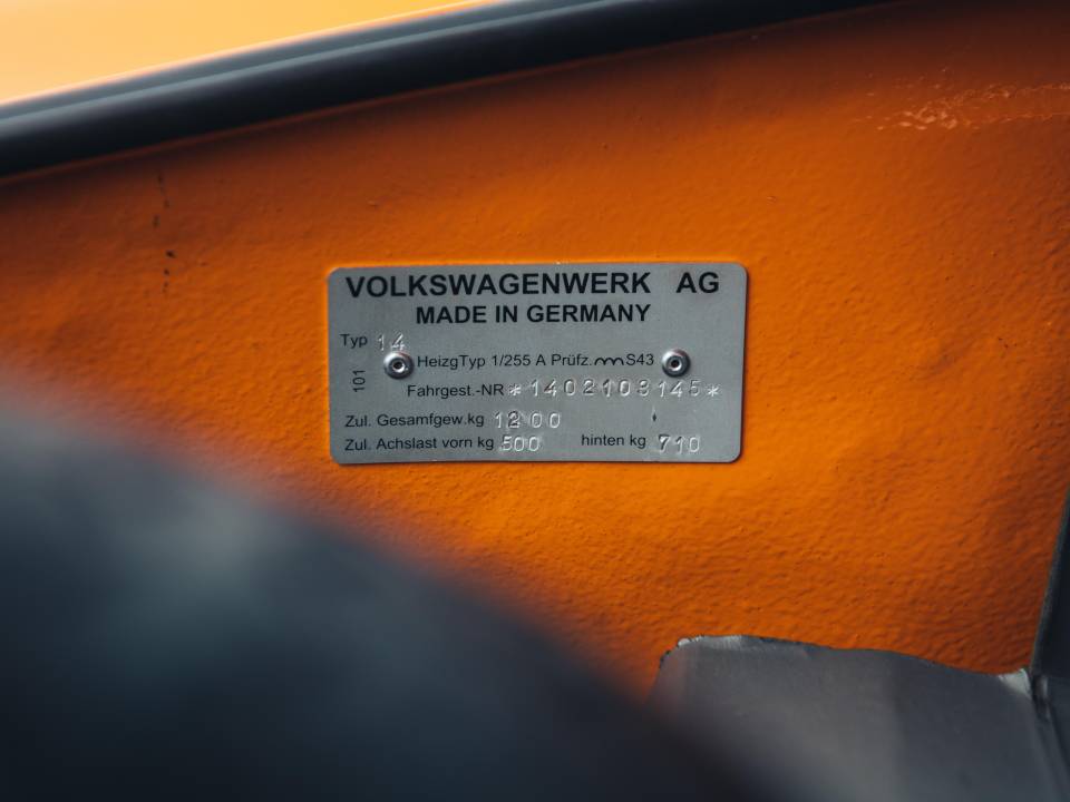 Image 34/41 of Volkswagen Karmann Ghia 1500 (1969)