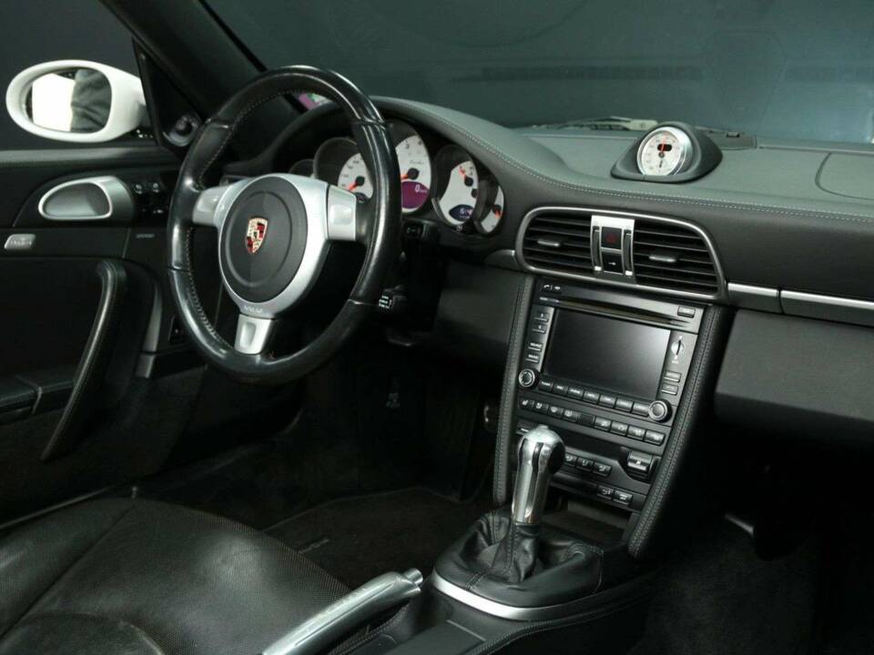 Image 21/30 of Porsche 911 Turbo (2009)