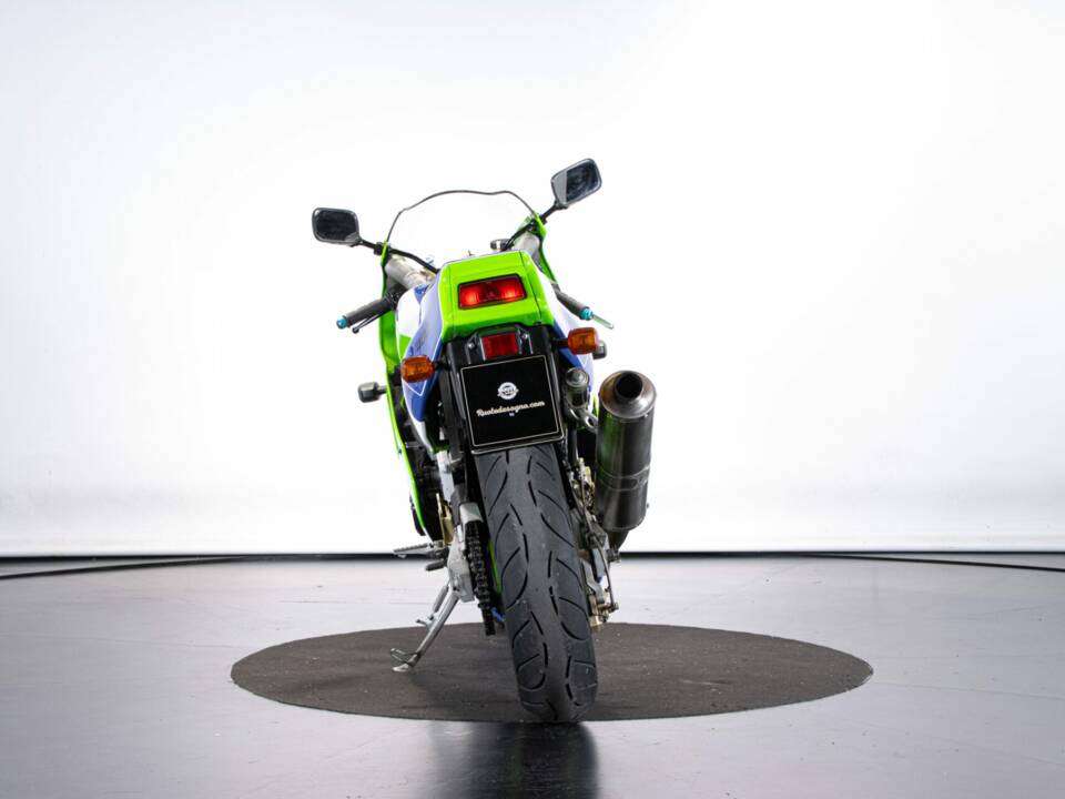Image 3/50 of Kawasaki ZX-R 400 (1990)