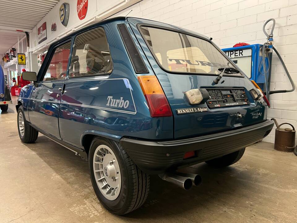 Bild 11/15 von Renault R 5 GT Turbo (1982)
