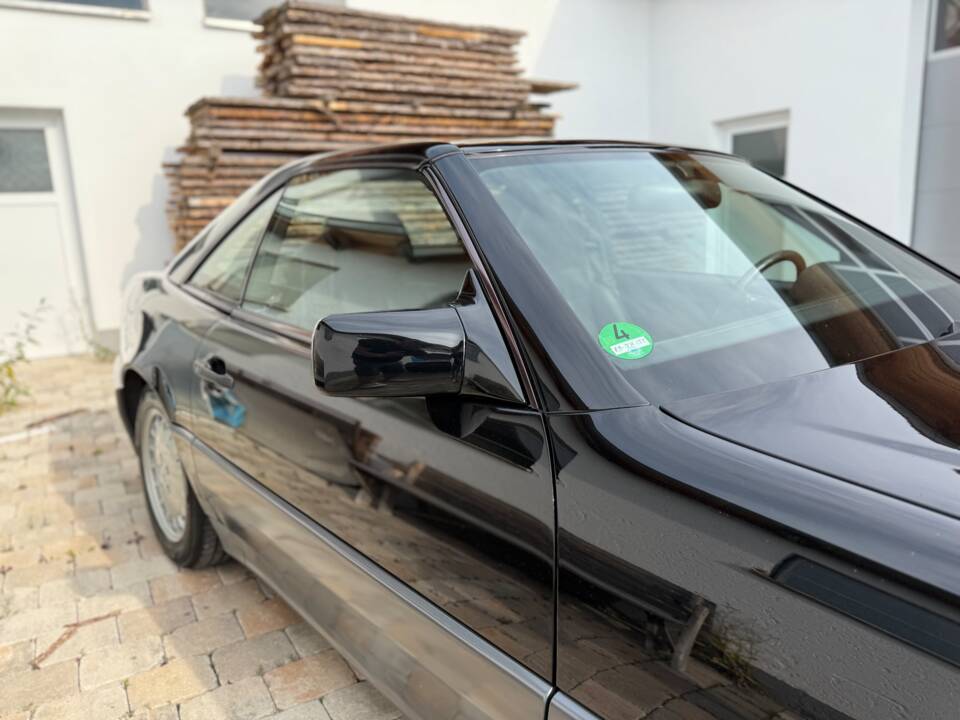 Image 18/38 de Mercedes-Benz 300 SL (1993)
