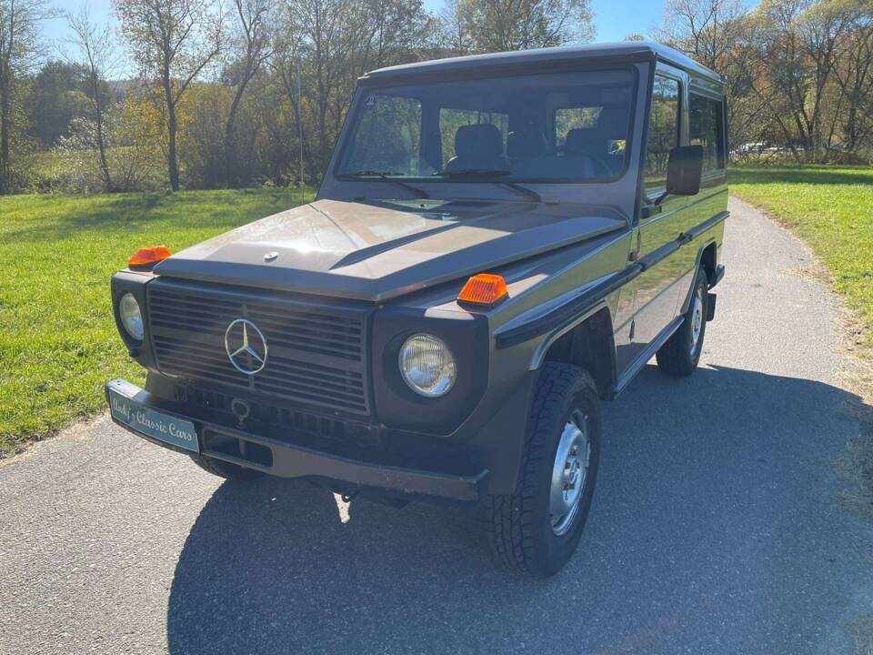 Image 3/39 of Mercedes-Benz 230 GE (SWB) (1986)