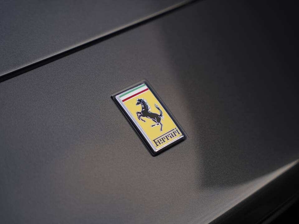 Image 32/50 of Ferrari California (2009)