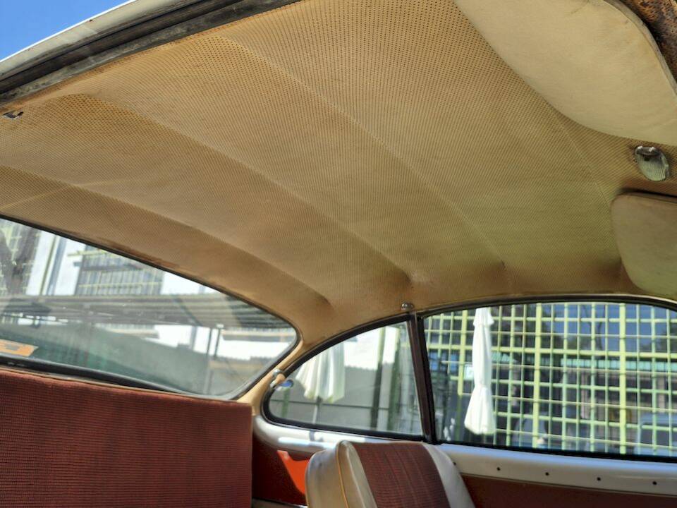 Image 42/71 of Volkswagen Karmann Ghia 1200 (1962)