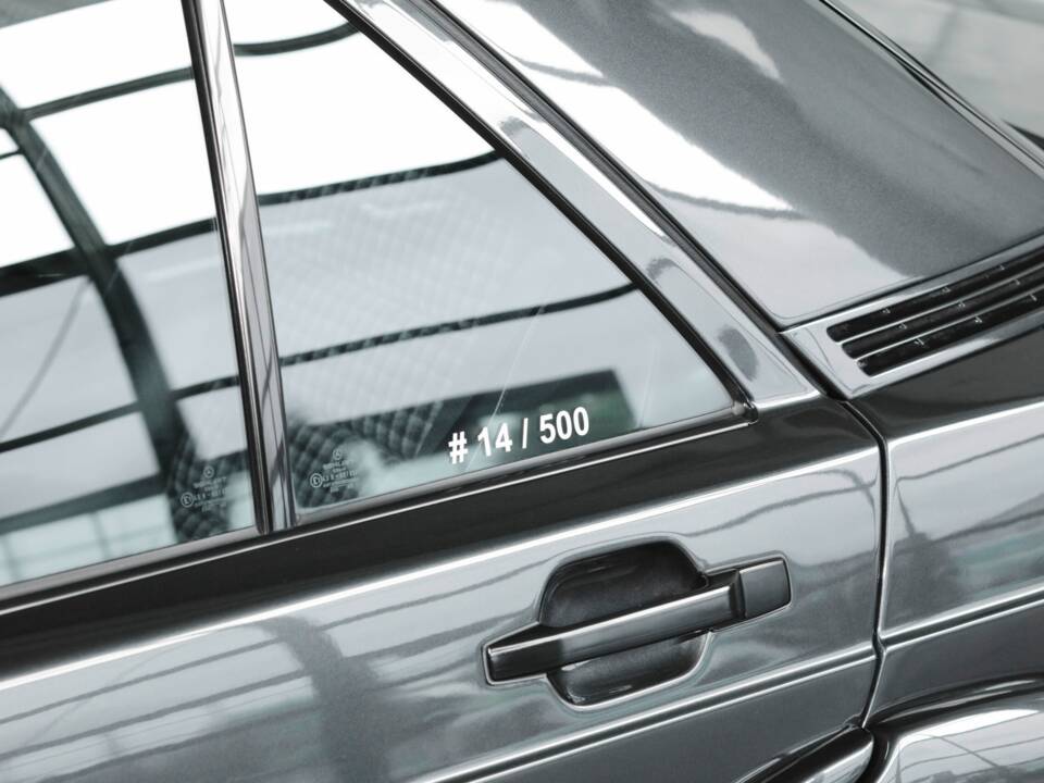 Imagen 19/50 de Mercedes-Benz 190 E 2.5-16 Evolution II (1990)
