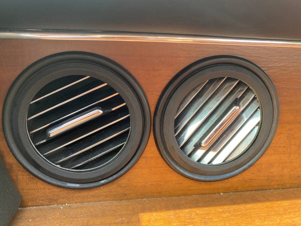 Image 57/79 of BMW 2000 CS (1969)