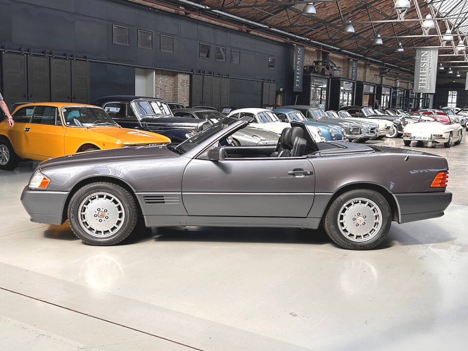 Image 25/49 of Mercedes-Benz SL 280 (1995)