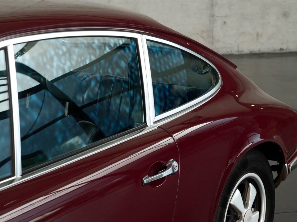 Afbeelding 11/50 van Porsche 911 2.2 T (1970)