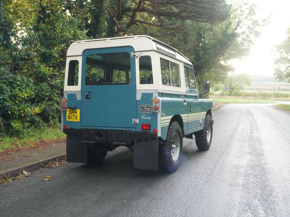 Bild 6/15 von Land Rover 88 (1982)