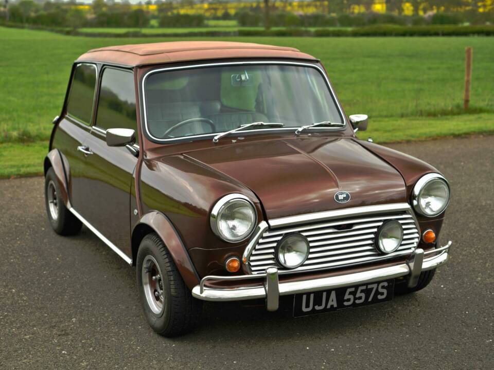 Image 16/50 of Leyland Mini 1275 Wood &amp; Pickett (1976)