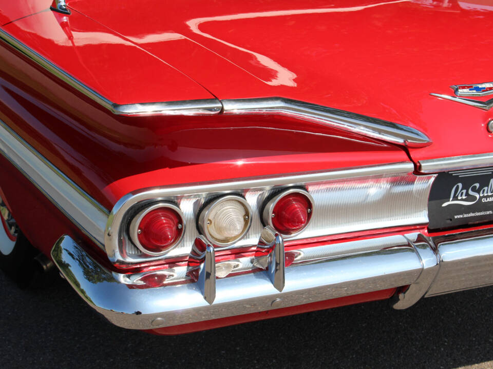 Bild 13/31 von Chevrolet Impala Convertible (1960)